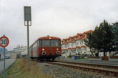 Lumdatalbahn 1999
Schienenbus in Mainzlar  - © Guido Kersten-Köhler
