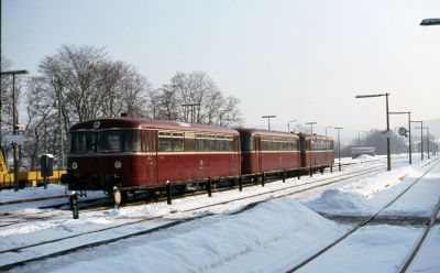 1985-01-11 Dia 30-31 Grävenwiesbach 998 840 + 998 184 + 798 823 als N 8753
© Dr. Markus Höfner - Sammlung Frank Trumpold
