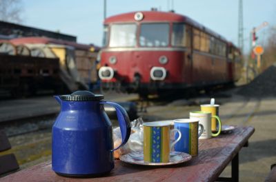 Kaffeepause auf dem Vereinsgelände
© Frank Trumpold
