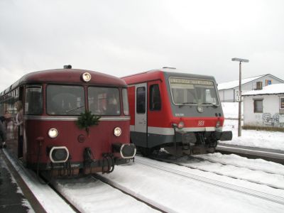 In Grünberg - Weihnachtsfahrt am 11.12.2010 - (c) Frank Trumpold
Kreuzung mit 628
