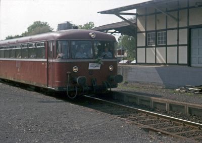 1984-06-01 Dia 51-52 Neukirchen Letzte Fahrt Treysa - Oberaula
© Dr. Markus Höfner - Sammlung Frank Trumpold
